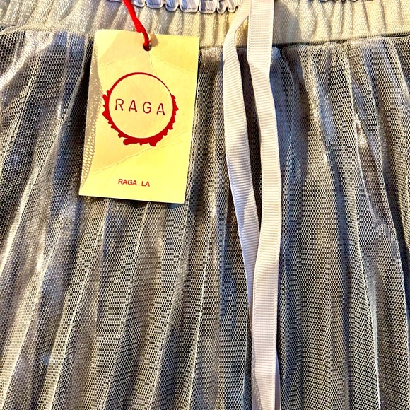 Raga Silver velvet/tool, classy skirt. Sz SM - Picture 3 of 7